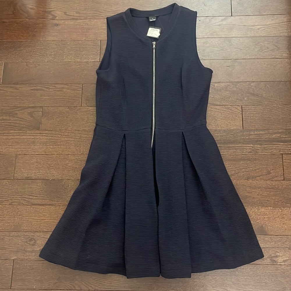 Club Monaco dress size 4 - new with tag